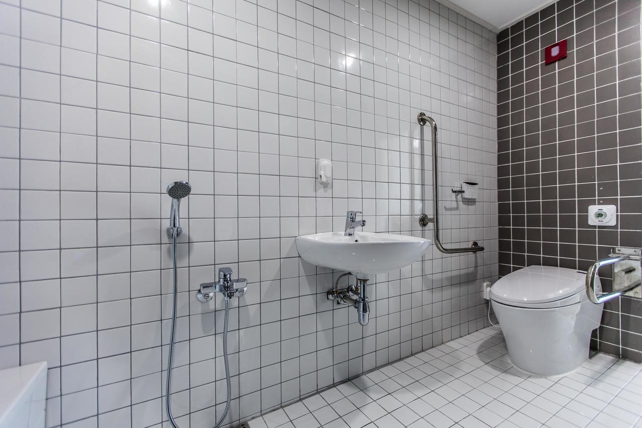 Blue Spring Hotel Чеджудо Экстерьер фото