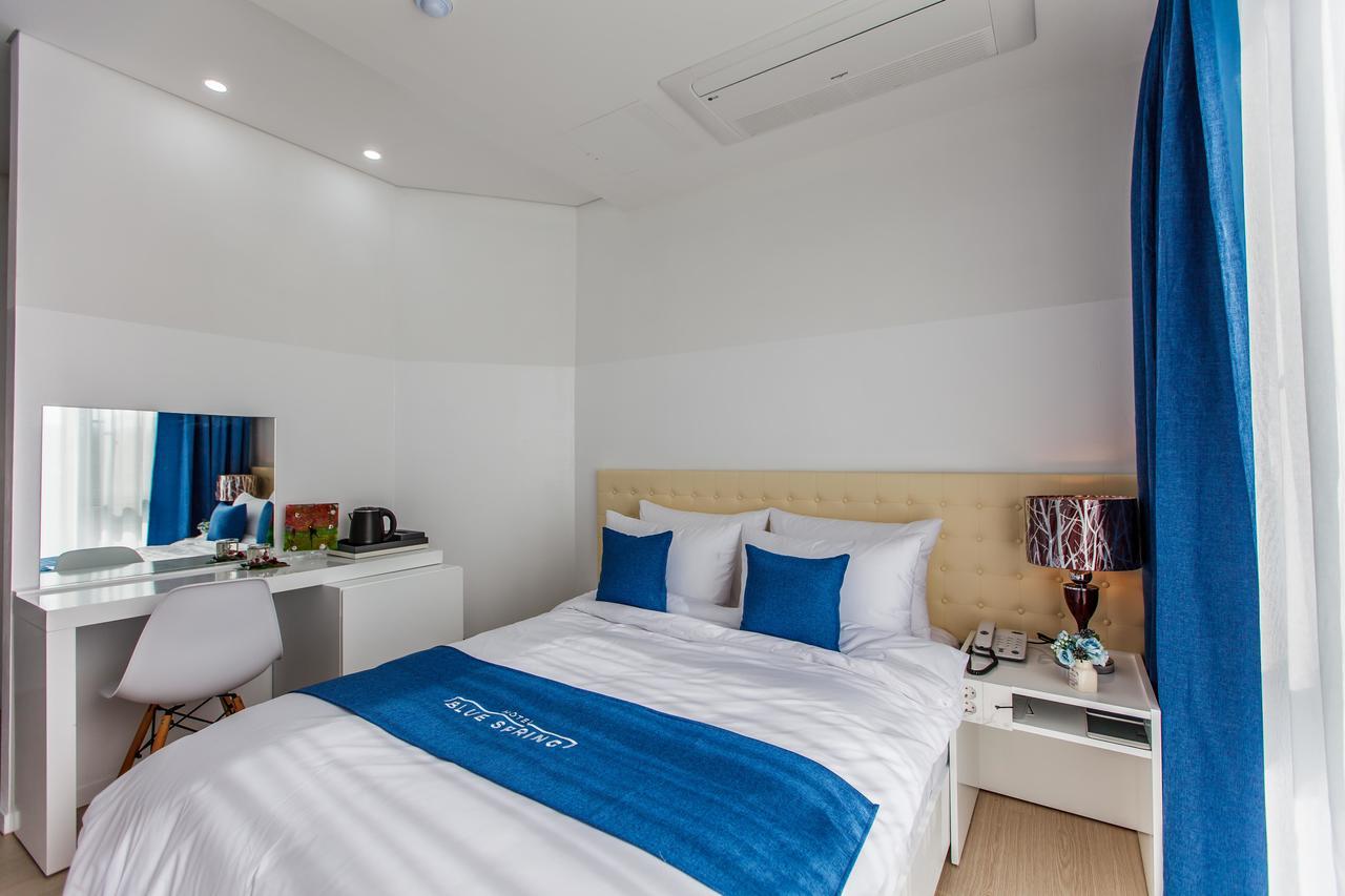 Blue Spring Hotel Чеджудо Экстерьер фото