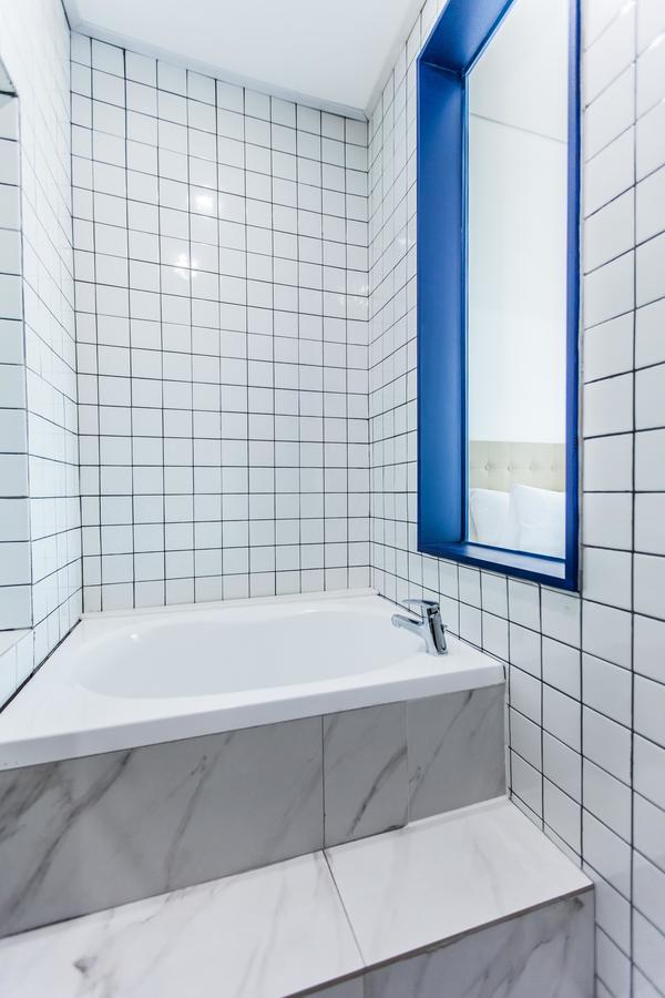 Blue Spring Hotel Чеджудо Экстерьер фото