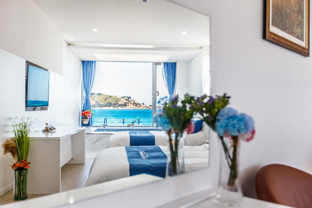 Blue Spring Hotel Чеджудо Экстерьер фото