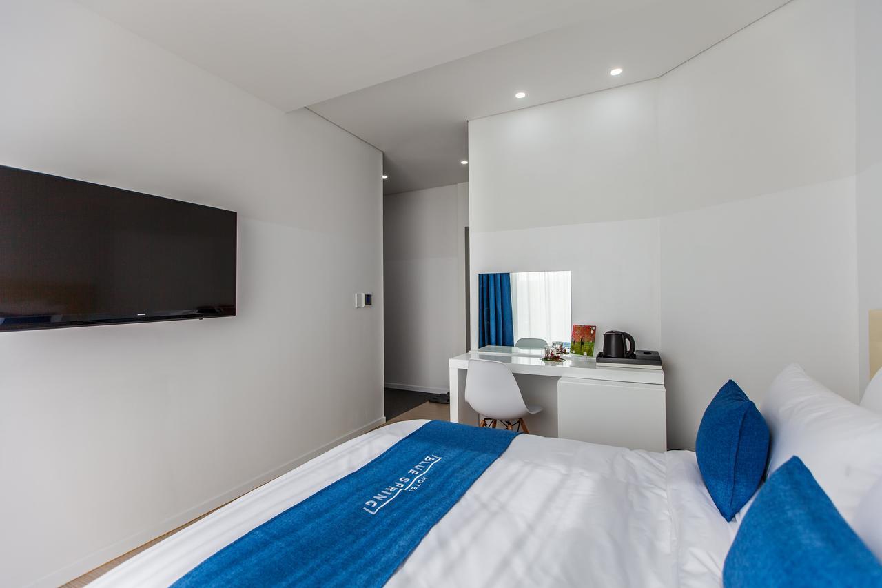 Blue Spring Hotel Чеджудо Экстерьер фото