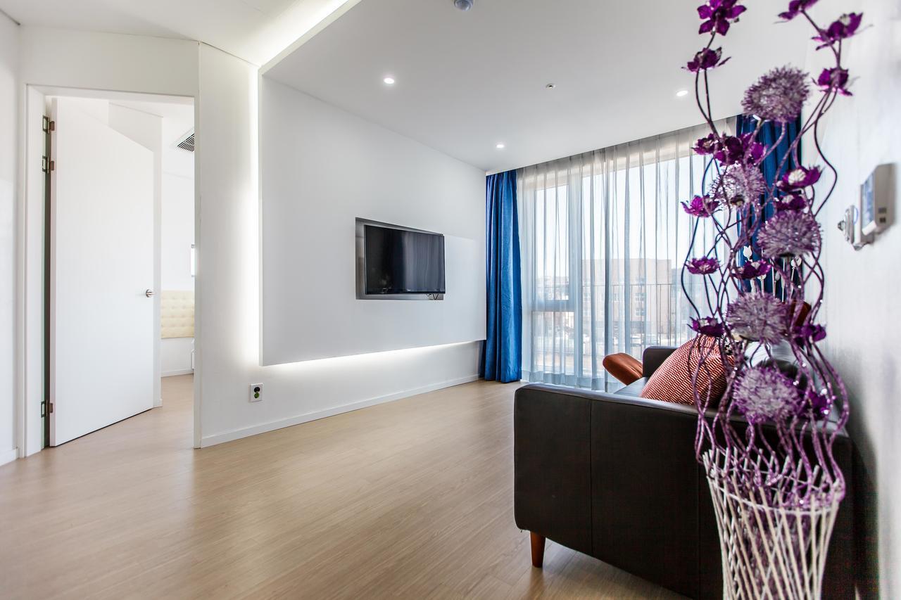 Blue Spring Hotel Чеджудо Экстерьер фото