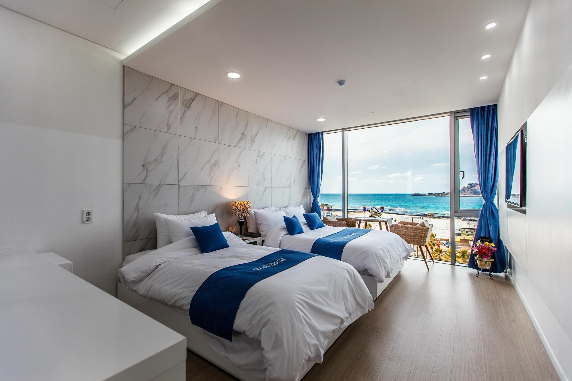 Blue Spring Hotel Чеджудо Экстерьер фото