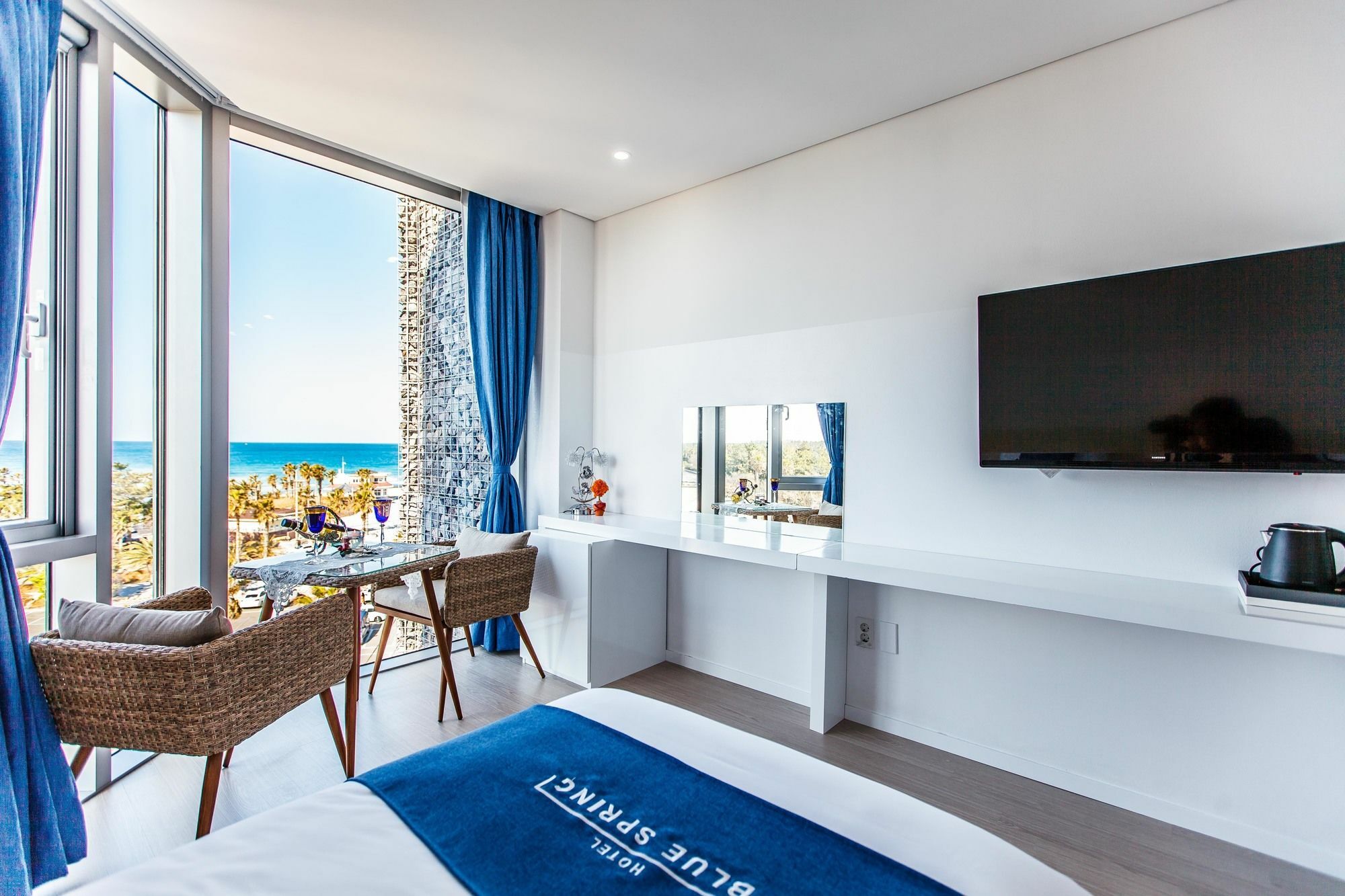 Blue Spring Hotel Чеджудо Экстерьер фото