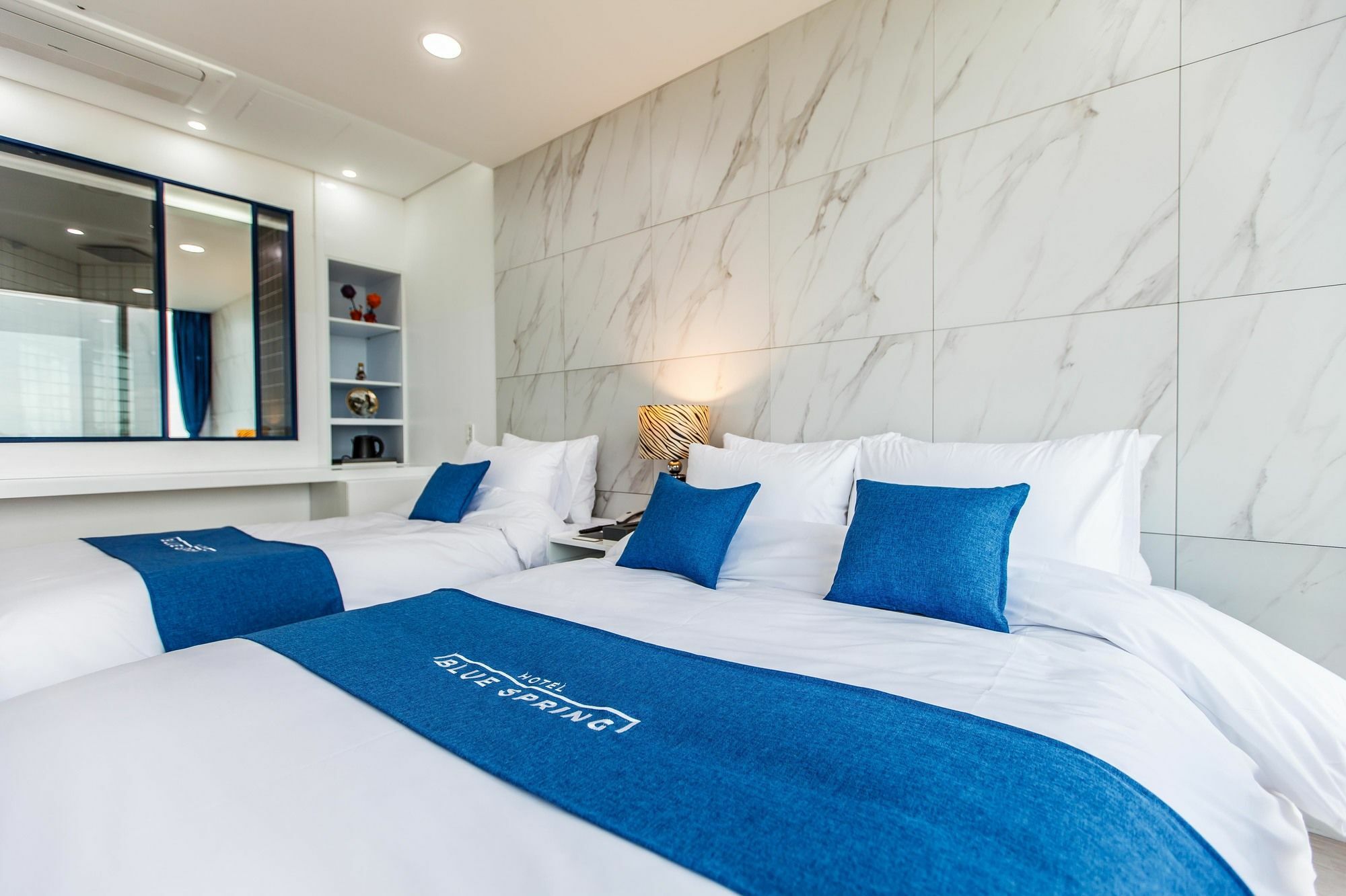 Blue Spring Hotel Чеджудо Экстерьер фото